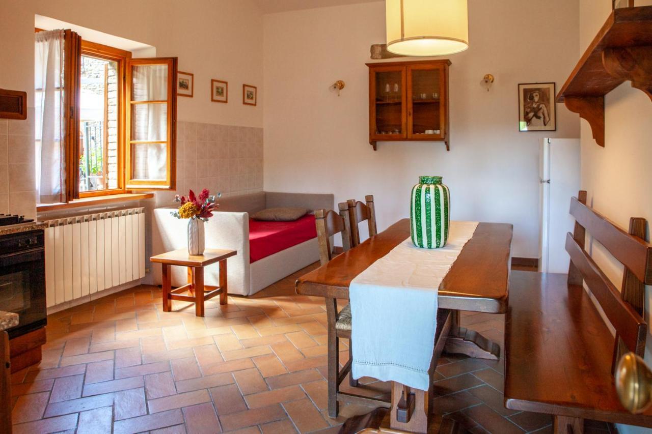 Buccia Nera Villa Chiassa Superiore Bagian luar foto