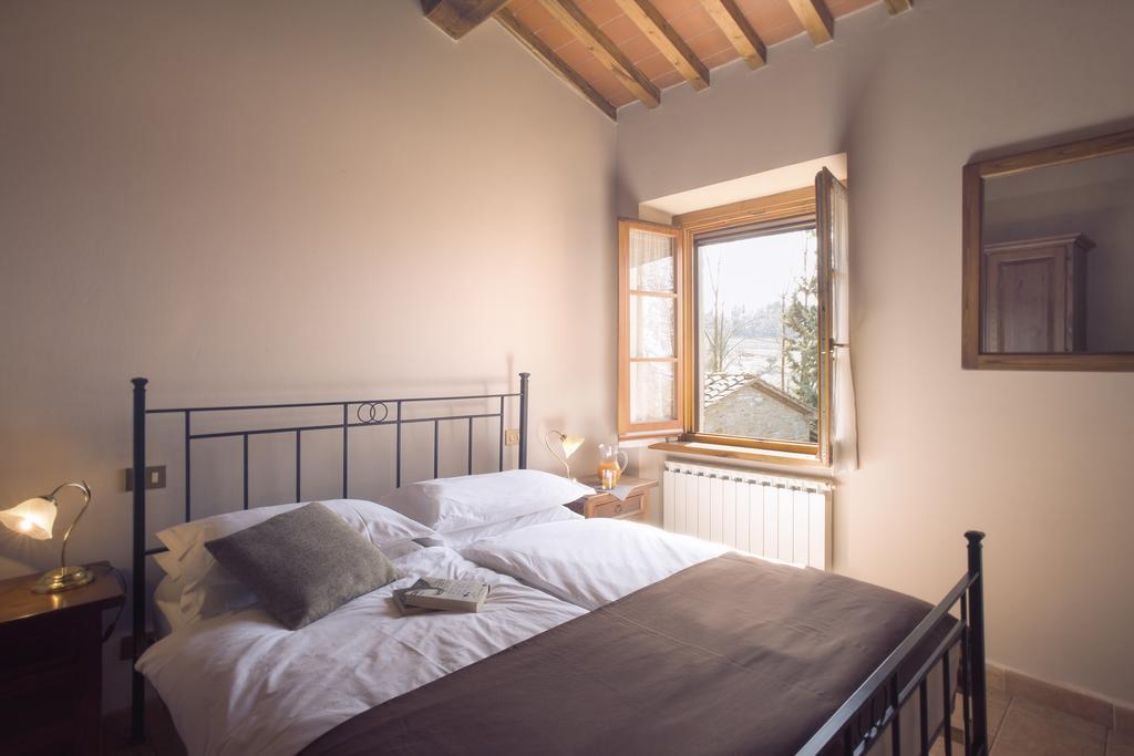 Buccia Nera Villa Chiassa Superiore Bagian luar foto