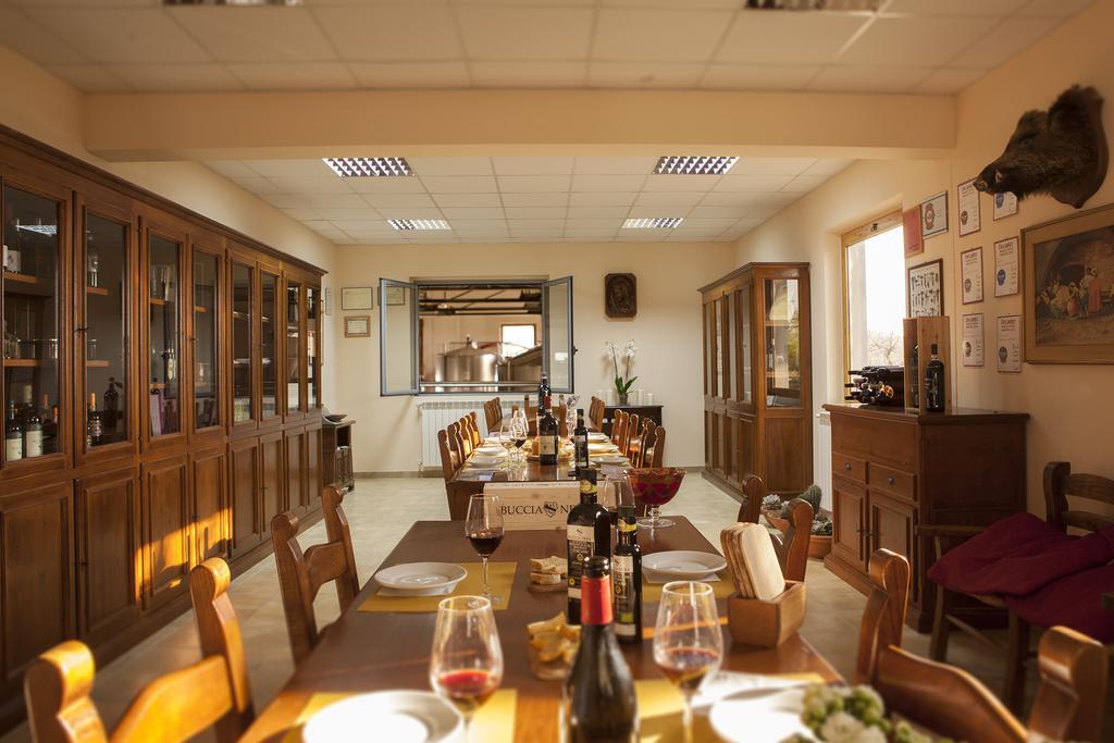 Buccia Nera Villa Chiassa Superiore Bagian luar foto